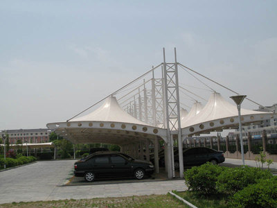 膜結構停車棚HC011